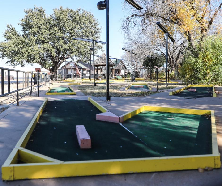 mini golf preview